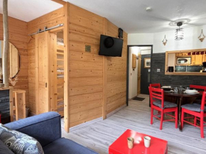 Appartement rénové 2 pièces, accès direct aux pistes et proche centre station - FR-1-634-75